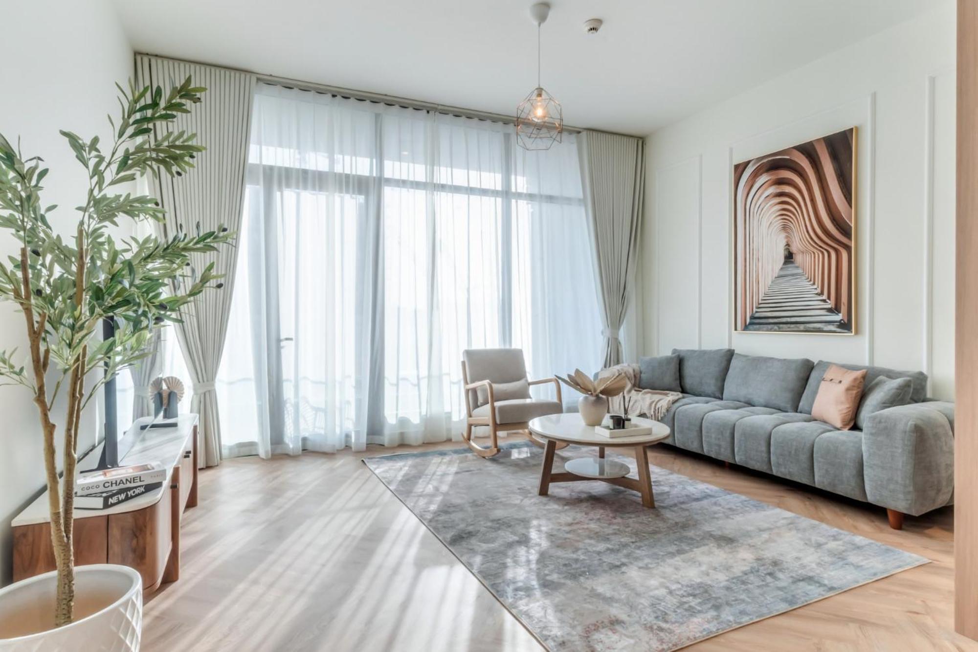 Sleek And Modern In Hills Apartment Dubai
